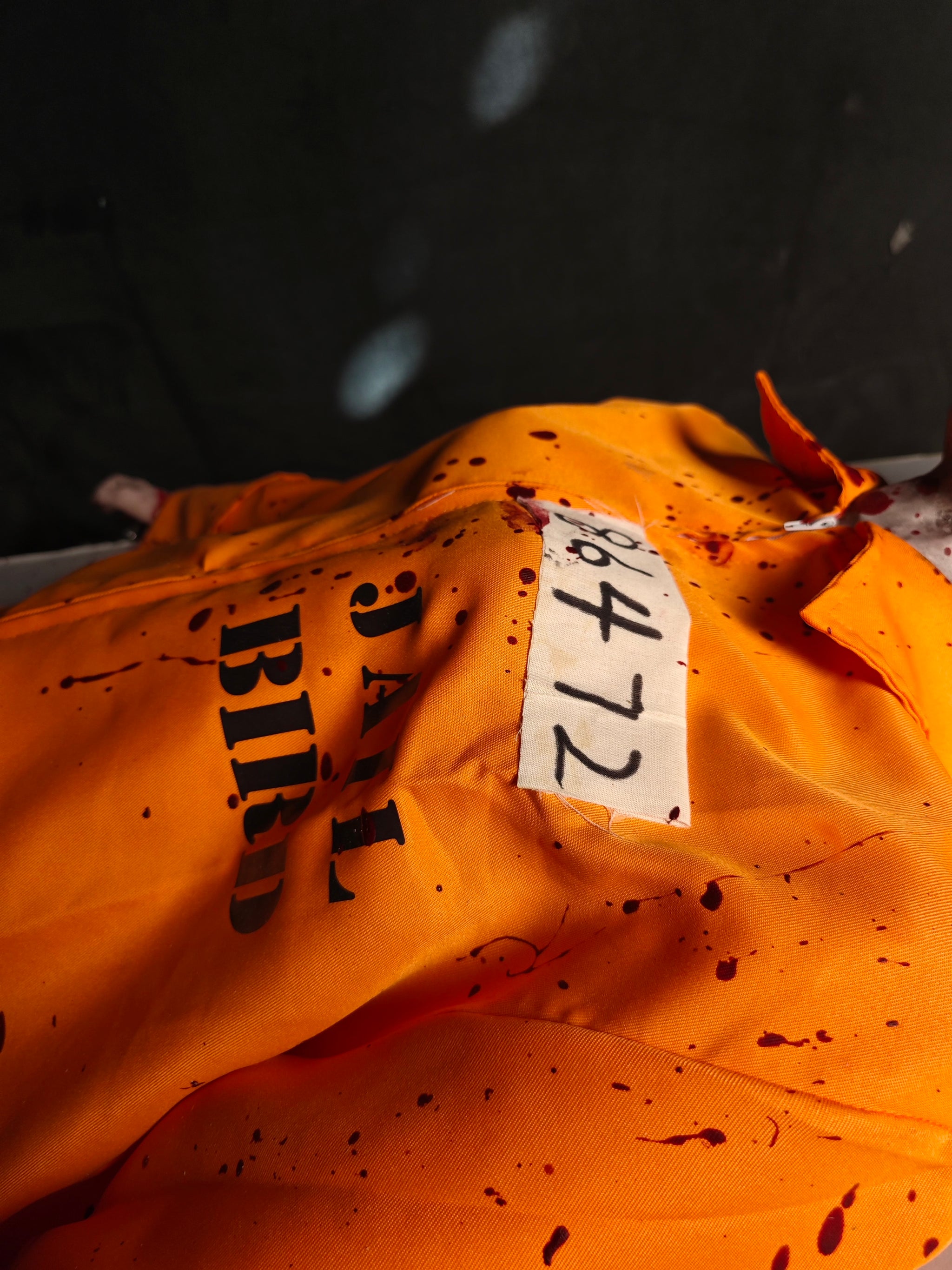 Psychiatric Patient Animatronic with Twisting Motion for Haunted House & Asylum Theme