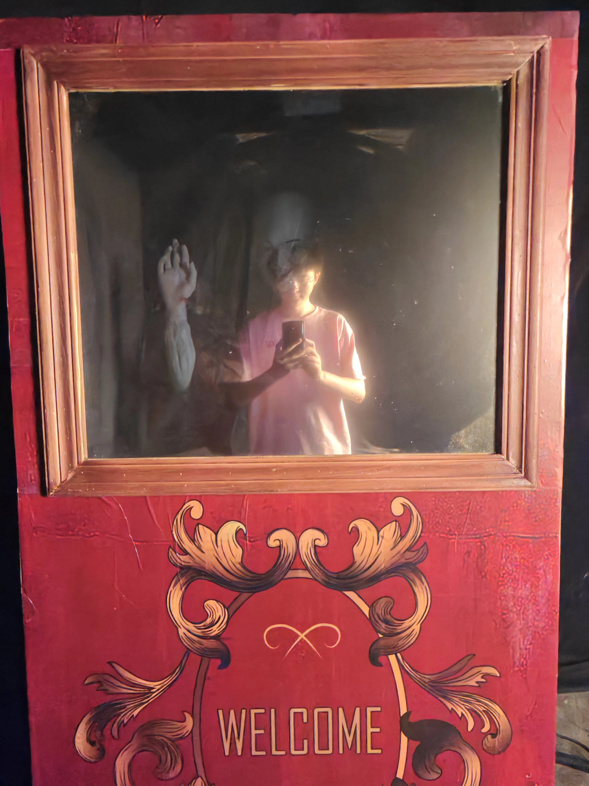 Window Jump Scare Zombie – Hidden Glass Surprise Prop-G036