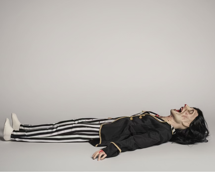 Psychiatric Patient Animatronic with Twisting Motion for Haunted House & Asylum Theme