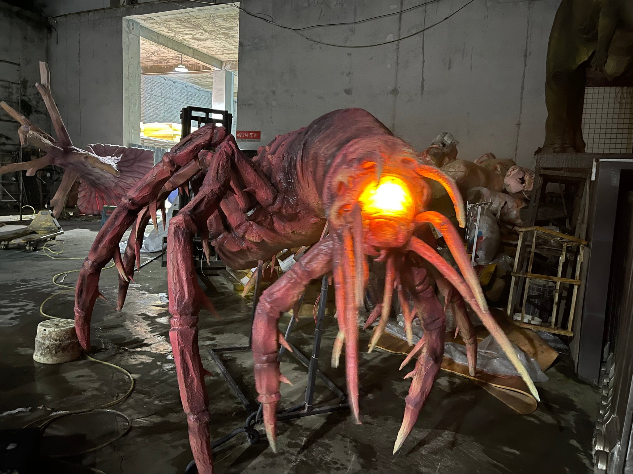 Alien Tentacle Animatronic Prop – Multi-Limbed Crawling Monster
