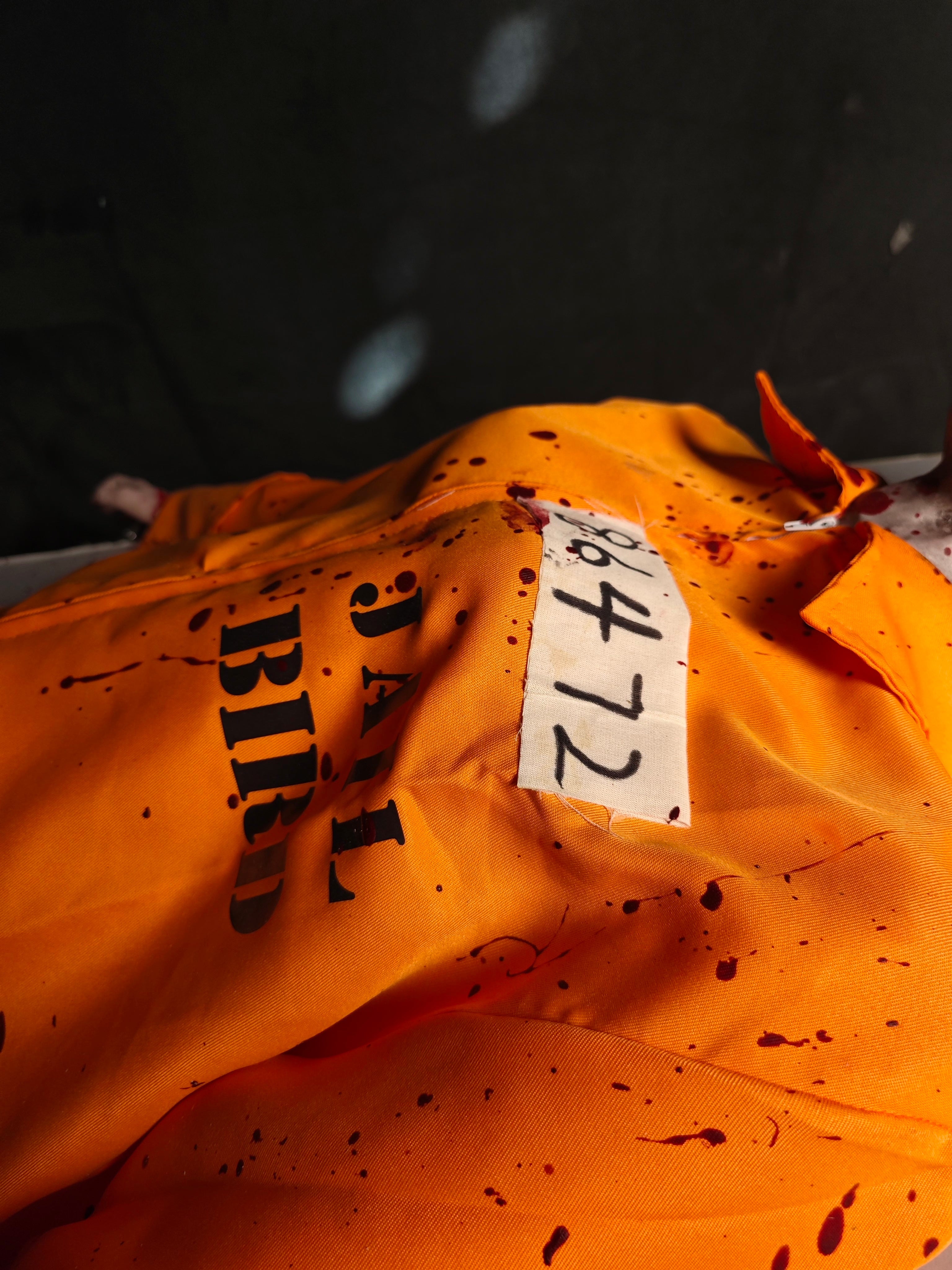 Psychiatric Patient Animatronic with Twisting Motion for Haunted House & Asylum Theme