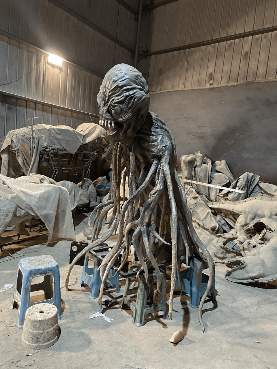 white alien squid animatronic monster haunted house prop