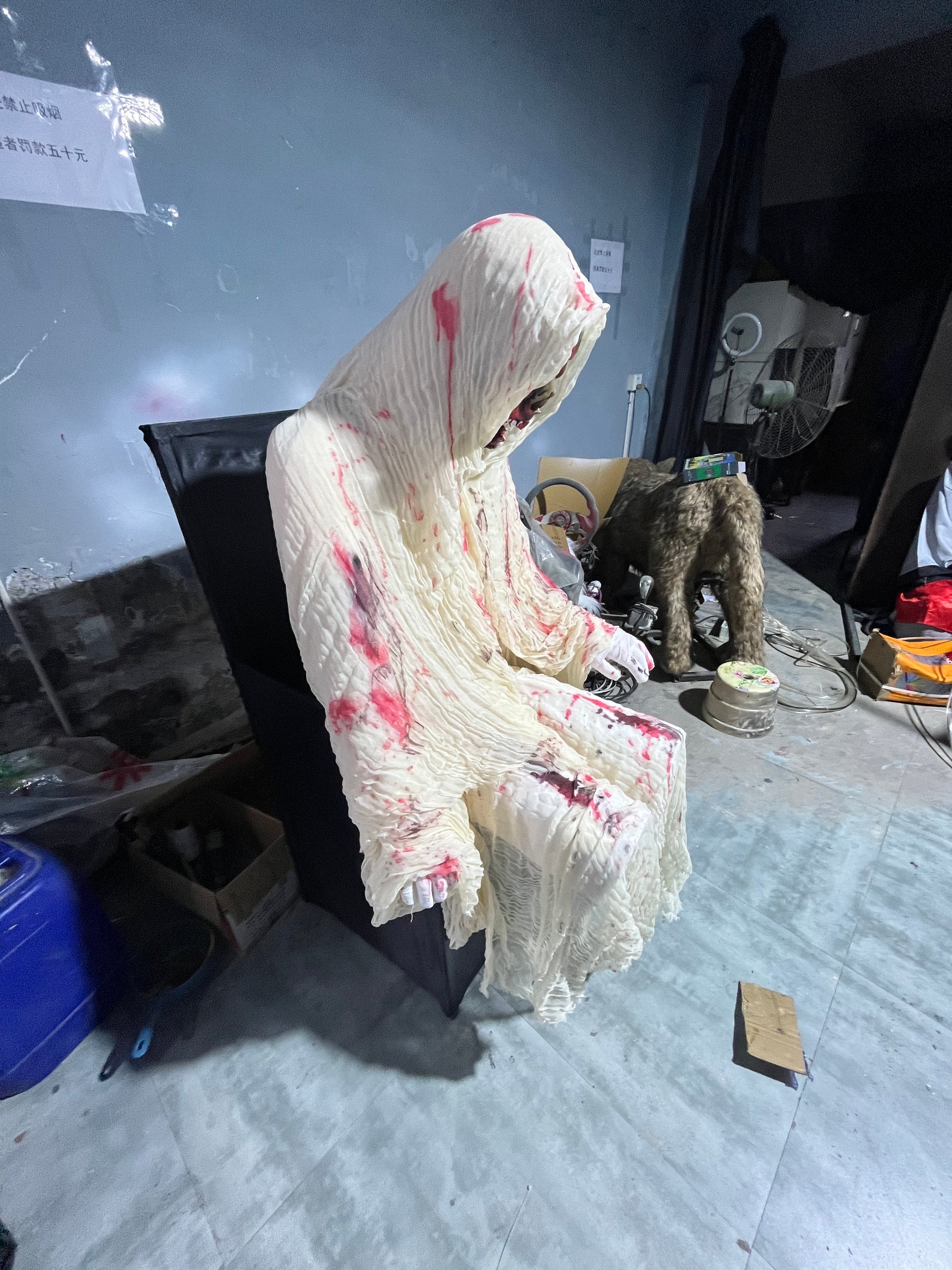 White Robe Skeleton Animatronic – Hooded Horror Prop