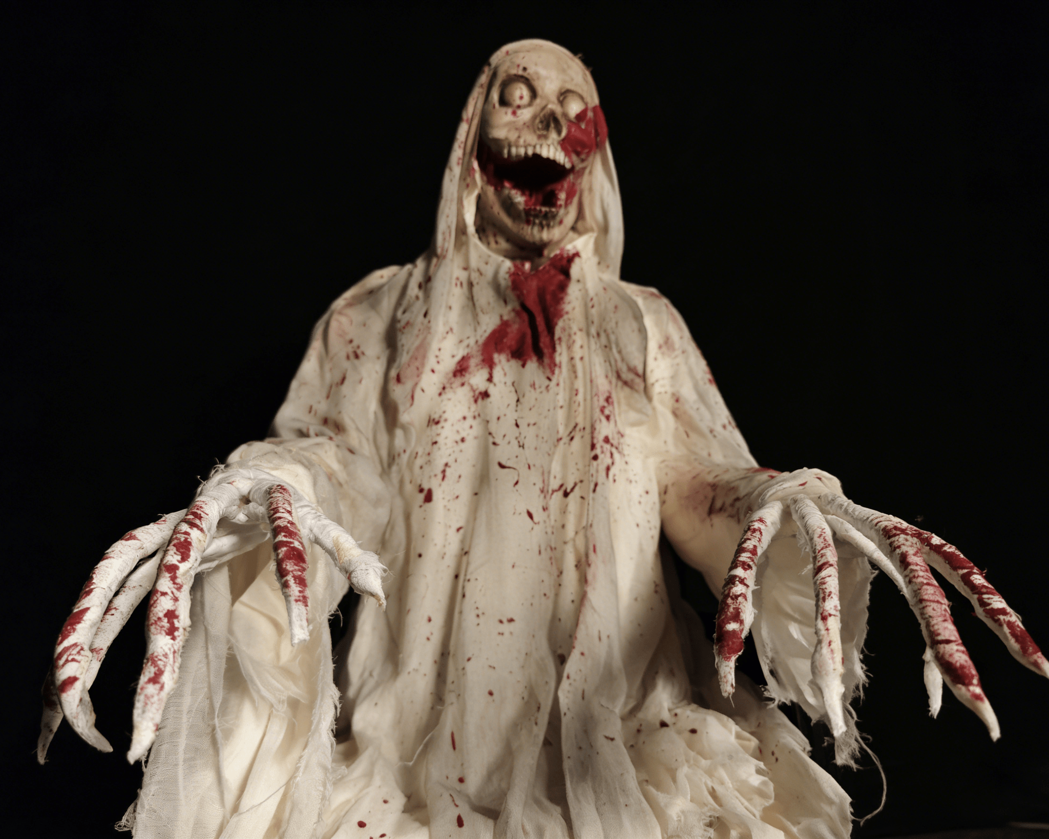 White Robe Skeleton Animatronic – Hooded Horror Prop-G088